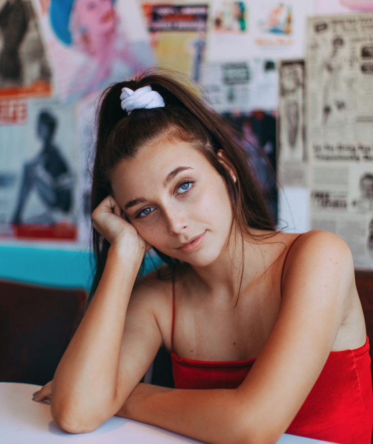 emma chamberlain: the real meaning of influence – a magazine