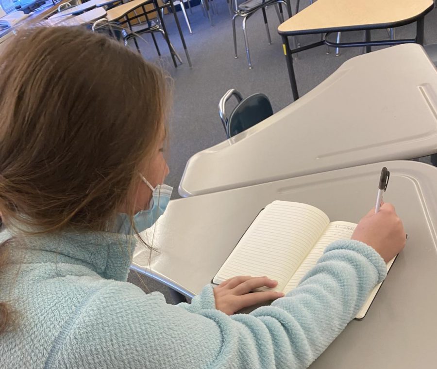 Students use study halls to keep organized with their academics