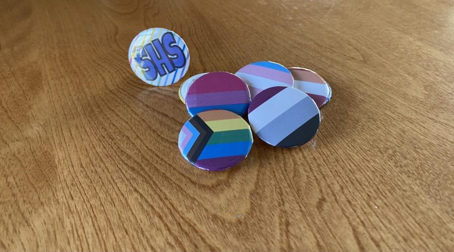GSA+is+selling+buttons+at+lunch+to+raise+awareness+