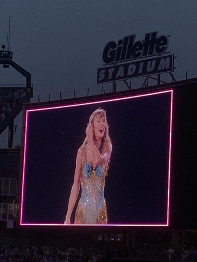 Taylor Swift at Gillette Stadium on May 20th performing "Lover."