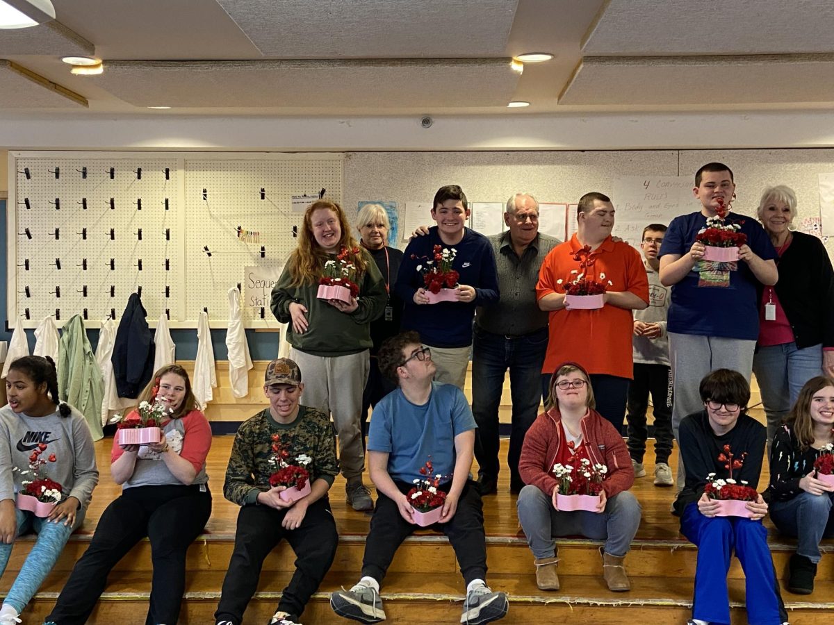 iExcel students share their Valentines Day flower arrangements 