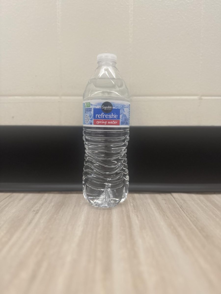 Doctors recommend that athletes drink 4-8 fluid ounces of water for every 15-20 mInutes during exercise.